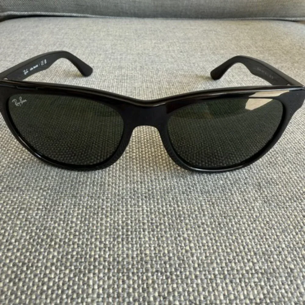 Ray-Ban Sunglasses RB4184, Black Frames with Polarized Green Lenses and Leather - Picture 2 of 11